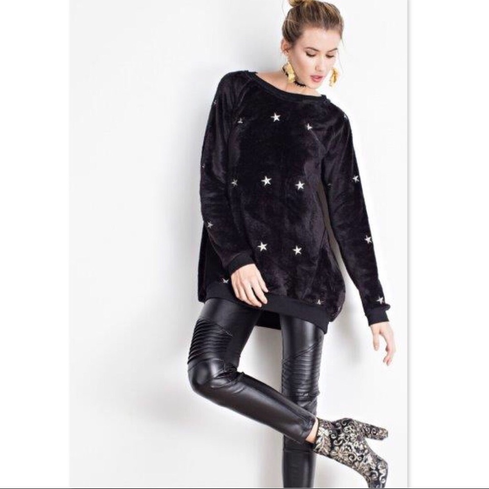 OHH-SO SOFT BLACK PULLOVER